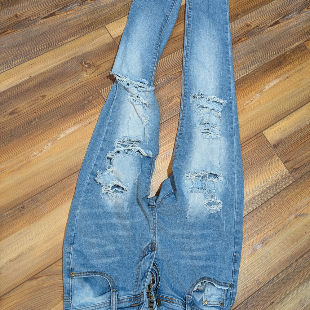 Stylish Blue Distressed Women's Jeans